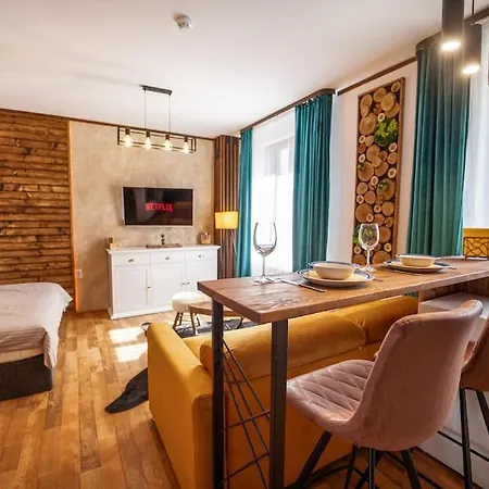 Mountain - In And Out - Free Apartment *