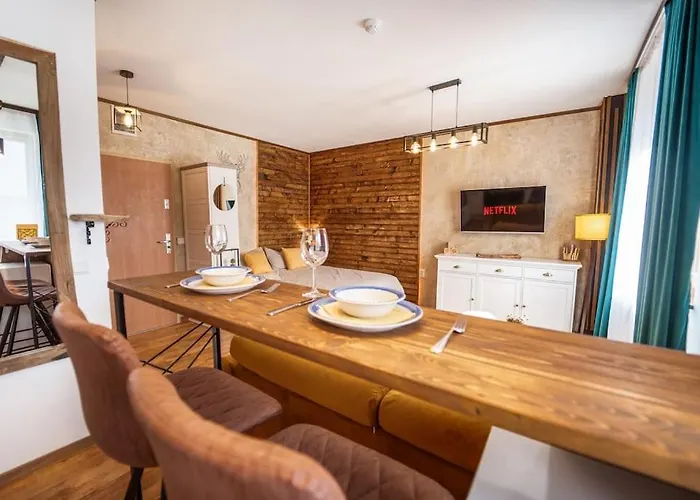 Mountain - In And Out - Free Apartment