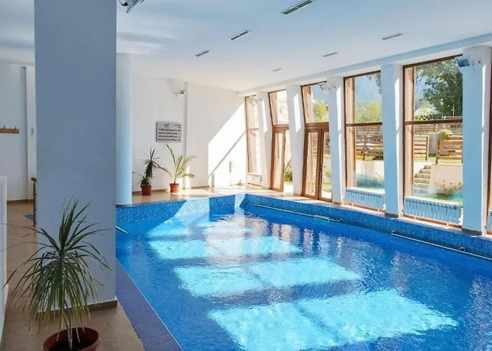 Mountain - In And Out - Free Apartment